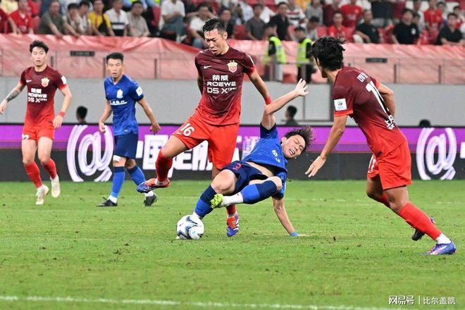 关于上海上港2-1胜重庆力帆新赛季中超收获首胜的信息
