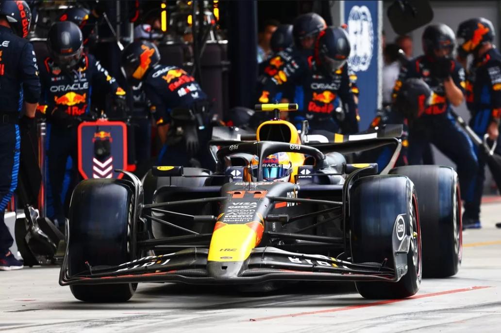 开云体育登录-索伯车队鏖战红牛二队，佩雷兹点燃赛场