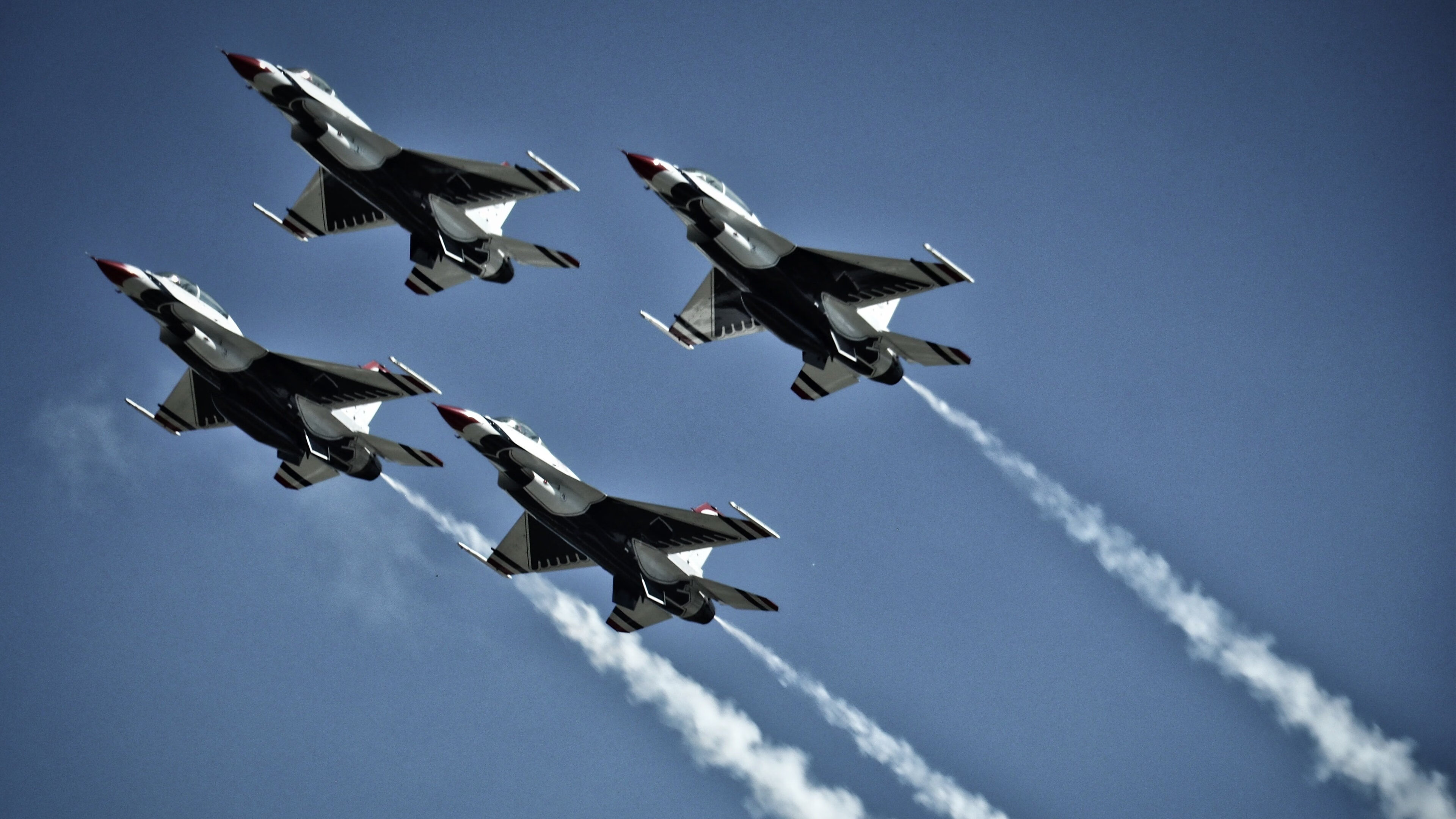 永不退场,当喀麦隆的绝境反击遇见帕尔默的接管艺术