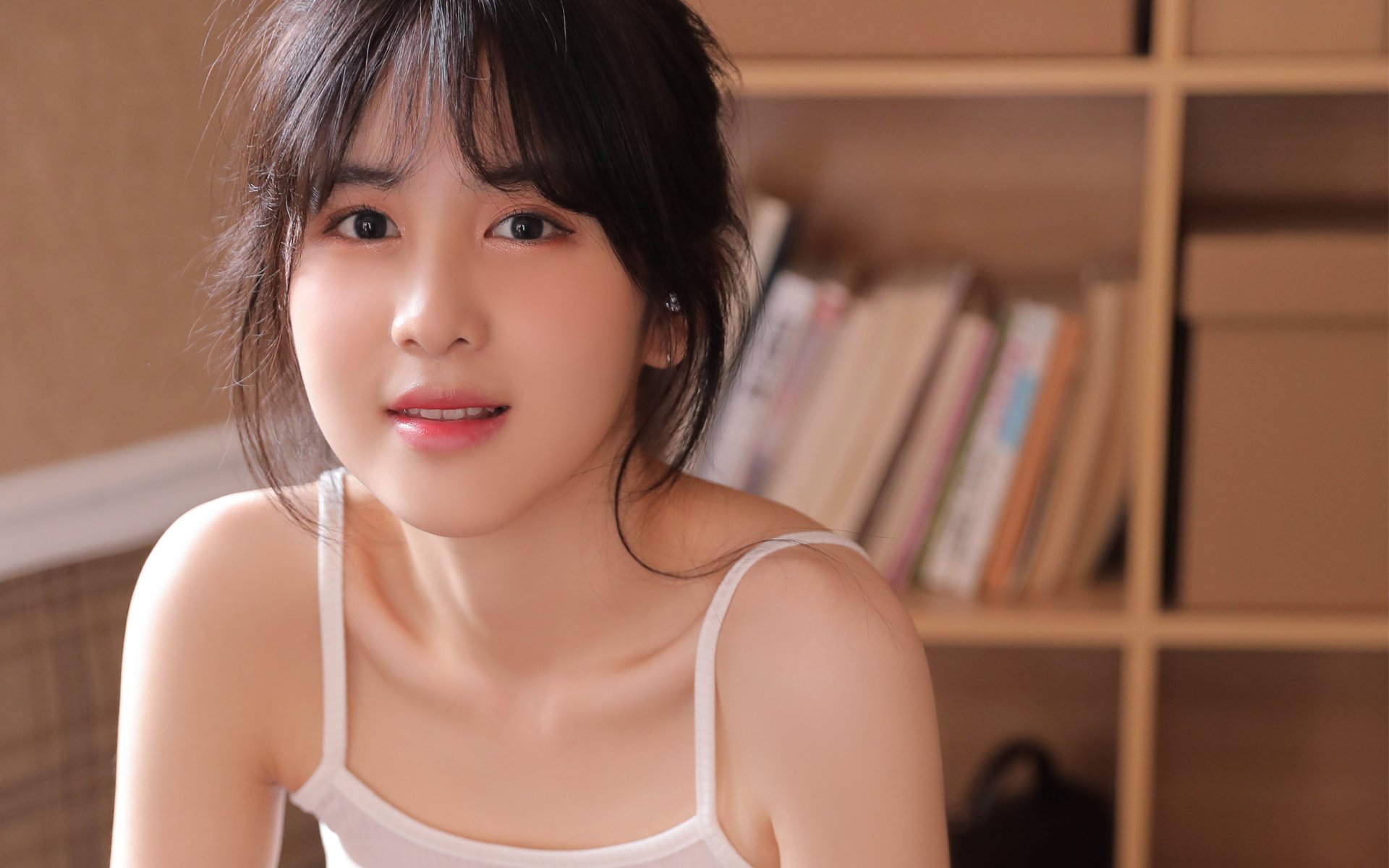 跨越一万公里的篮球神迹，字母哥末节接管比赛，新疆队打穿公牛