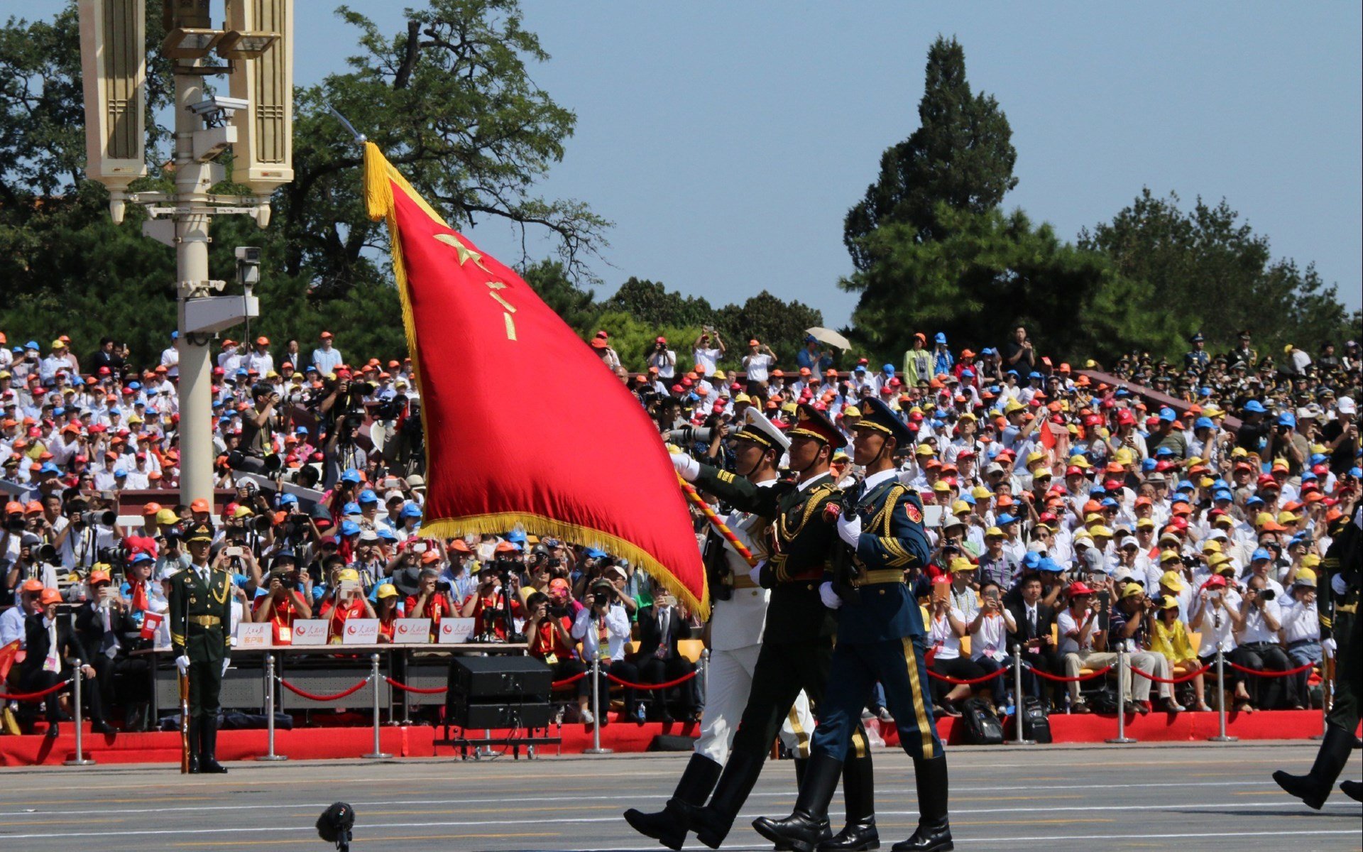 开云体育app-天赋爆发的暴力美学，当爱德华兹成为球场风暴眼