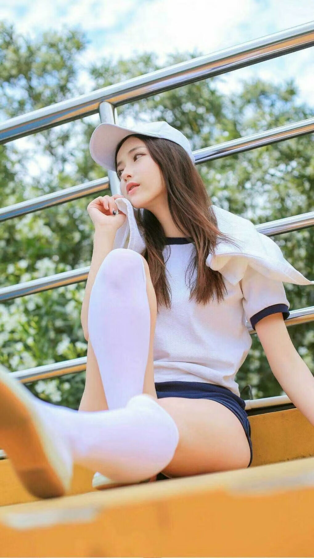 摩纳哥的节奏，几内亚的心跳，英超争冠漩涡中的战术诗篇