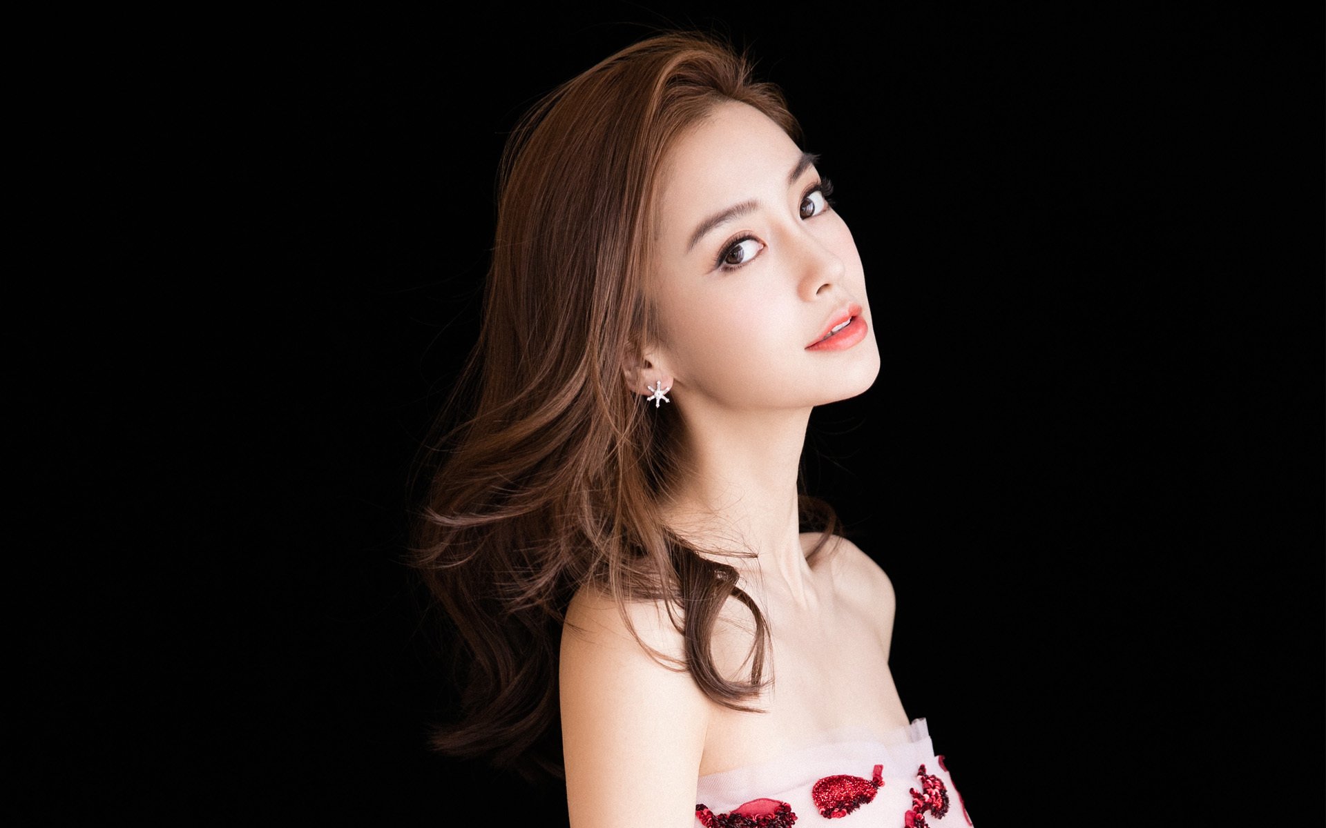 开云官网-F1年度争冠之夜，新星切特引爆全场，改写冠军格局